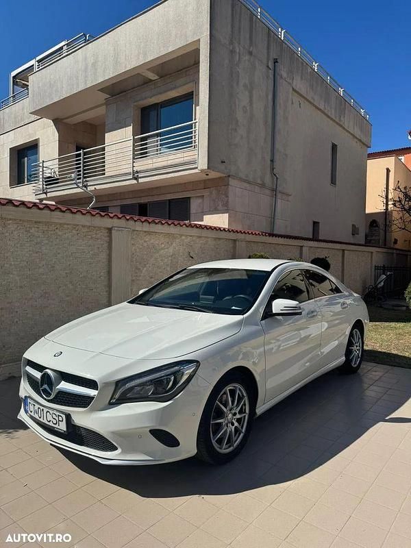 Culoarealb Utilizat 2016 Mercedes CLA200 Berlinǎ | 16.800 EUR (Super Preț) - Imagine 1/4