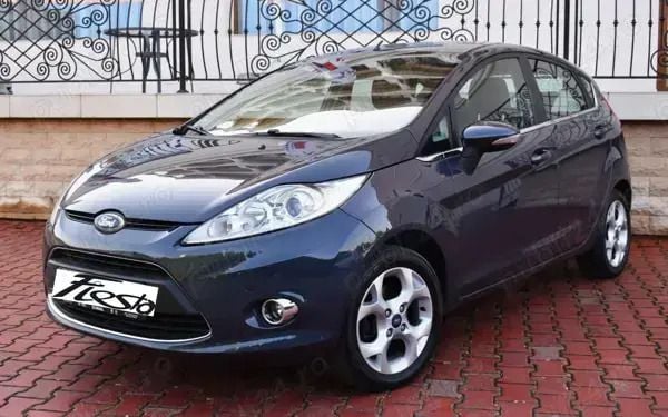Utilizat 2010 Ford Fiesta Titanium Hatchback | 3.650 EUR (Preț OK) - Imagine 1/4