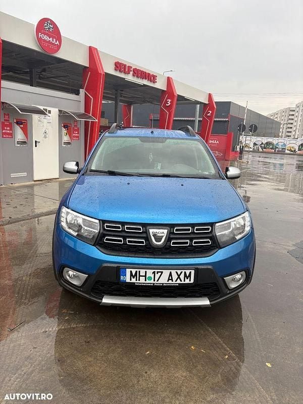 Culoarealbastru Utilizat 2017 Dacia Sandero Stepway | 6.499 EUR (Preț OK) - Imagine 1/4