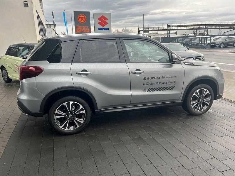 Utilizat 2024 Suzuki Vitara Comfort SUV | 27.405 EUR - Imagine 1/1