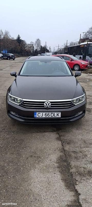 Second-hand VW Passat Comfortline 150 CP (110 kW) 2016 Culoaremaro Break