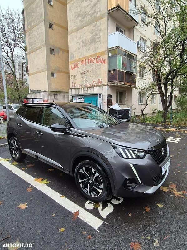 Gri Utilizat 2021 Peugeot 2008 GT-line SUV | 16.000 EUR (Preț OK) - Imagine 1/4