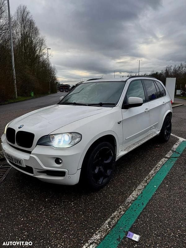 Second-hand BMW X5 235 CP (172 kW) 2009 Culoarealb SUV