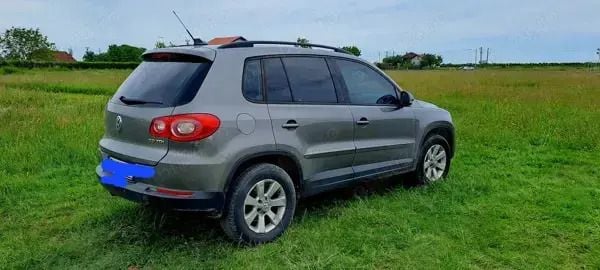 Gri Utilizat 2009 VW Tiguan SUV | 5.400 EUR (Preț bun) - Imagine 1/4