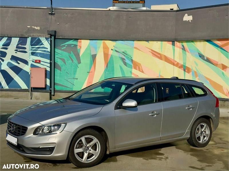 Culoaregri Utilizat 2015 Volvo V60 Business Edition Break | 9.990 EUR (Preț bun) - Imagine 1/4