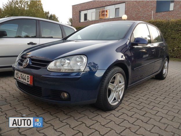 Albastru Utilizat 2008 Ford Focus Hatchback | 4.890 EUR - Imagine 1/4