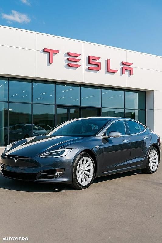 Culoaregri Utilizat 2017 Tesla Model S Berlinǎ | 29.999 EUR - Imagine 1/4