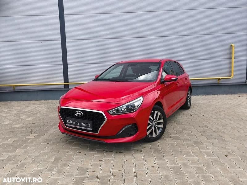 Rosu Utilizat 2019 Hyundai i30 Comfort Hatchback | 12.490 EUR (Puțin scump) - Imagine 1/4