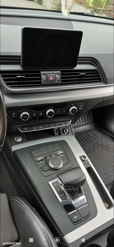 Second-hand Audi Q5 Sport 190 CP (139 kW) 2019 Culoarenegru SUV