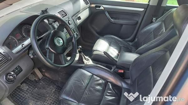 Second-hand VW Touran 2006 Monovolum