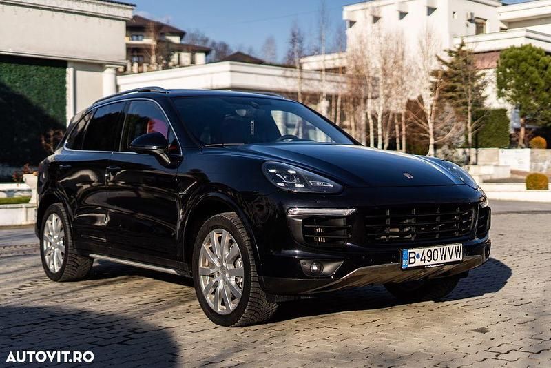 Culoarenegru Utilizat 2017 Porsche Cayenne S Platinum Edition SUV | 29.800 EUR - Imagine 1/4