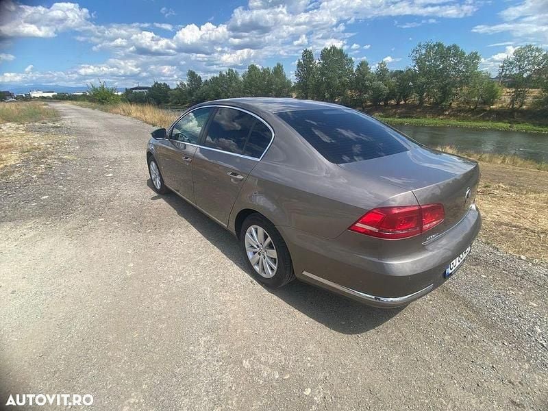 Culoaremaro Utilizat 2011 VW Passat Exclusive Break | 7.500 EUR (Puțin scump) - Imagine 1/4