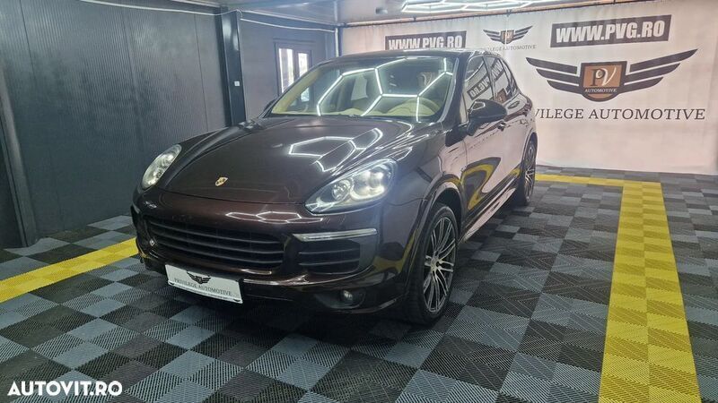 Maro Utilizat 2015 Porsche Cayenne SUV | 29.900 EUR (Preț OK) - Imagine 1/4