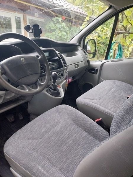 Second-hand Renault Trafic 90 CP (66 kW) 2014 Alb Monovolum