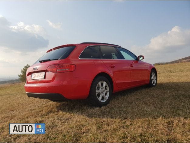 Second-hand Audi A4 Attraction 143 CP (105 kW) 2011 Rosu Break