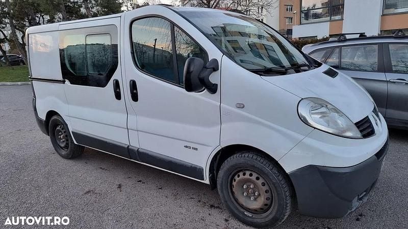 Second-hand Renault Trafic 115 CP (84 kW) 2011 Alb Monovolum