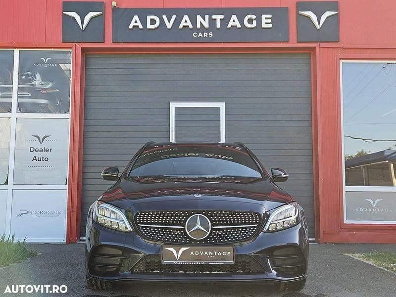 Culoarealbastru Utilizat 2019 Mercedes C160 AMG line Coupe | 16.777 EUR - Imagine 1/4