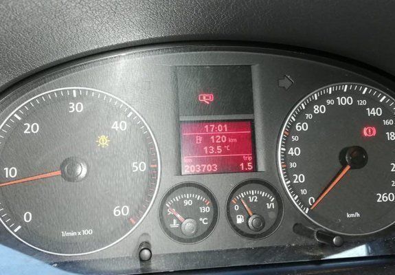 Negru Utilizat 2004 VW Touran Monovolum | 3.200 EUR (Preț OK) - Imagine 1/4
