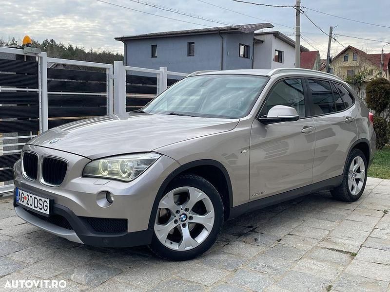 Gri Utilizat 2013 BMW X1 SUV | 9.900 EUR (Preț bun) - Imagine 1/4