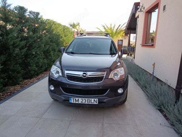 Gri Utilizat 2015 Opel Antara SUV | 5.200 EUR (Super Preț) - Imagine 1/4