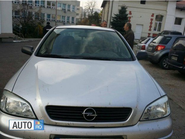 Gri Utilizat 2006 Opel Astra Berlinǎ | 3.300 EUR (Scump) - Imagine 1/3