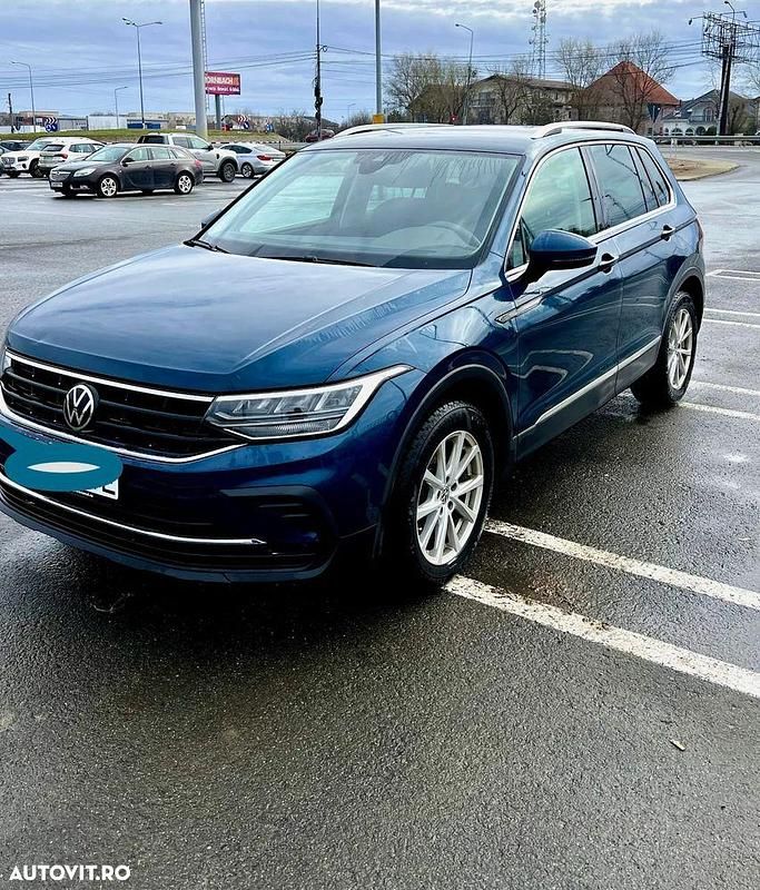 Second-hand VW Tiguan Life 150 CP (110 kW) 2022 Culoareverde SUV
