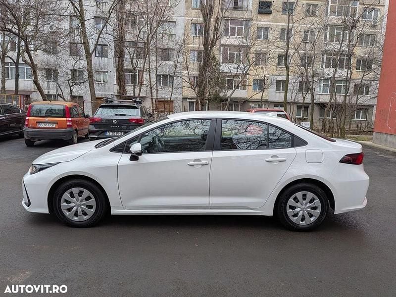 Second-hand Toyota Corolla Eco 125 CP (91 kW) 2023 Culoarealb Berlinǎ