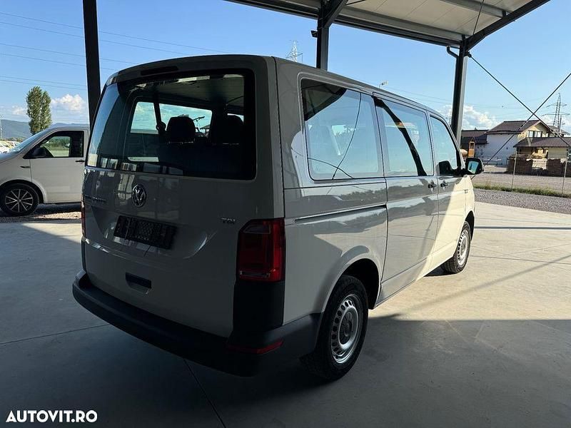 Second-hand VW Transporter Comfortline 84 CP (61 kW) 2017 Culoarealb Van