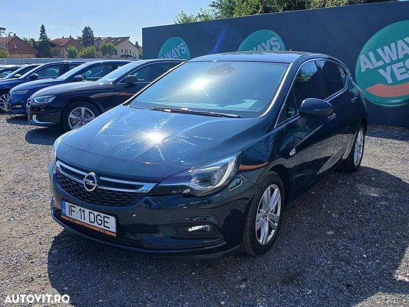 Culoareverde Utilizat 2019 Opel Astra Dynamic | 10.950 EUR (Scump) - Imagine 1/4