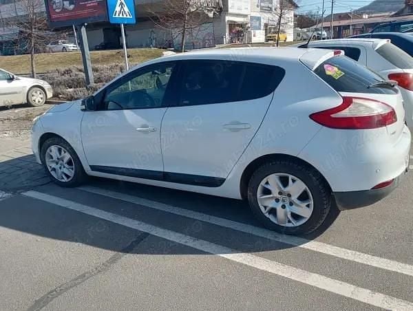 Utilizat 2011 Renault Mégane III Hatchback | 4.100 EUR (Preț OK) - Imagine 1/2
