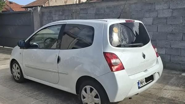 Second-hand Renault Twingo Night&Day 56 CP (41 kW) 2010 Alb Hatchback