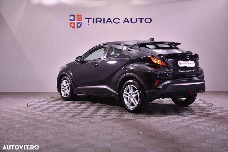 Second-hand Toyota C-HR 122 CP (89 kW) 2022 Culoarenegru SUV