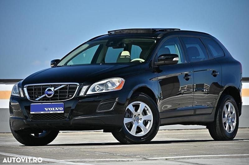 Culoarenegru Utilizat 2012 Volvo XC60 Summum SUV | 9.450 EUR (Super Preț) - Imagine 1/4