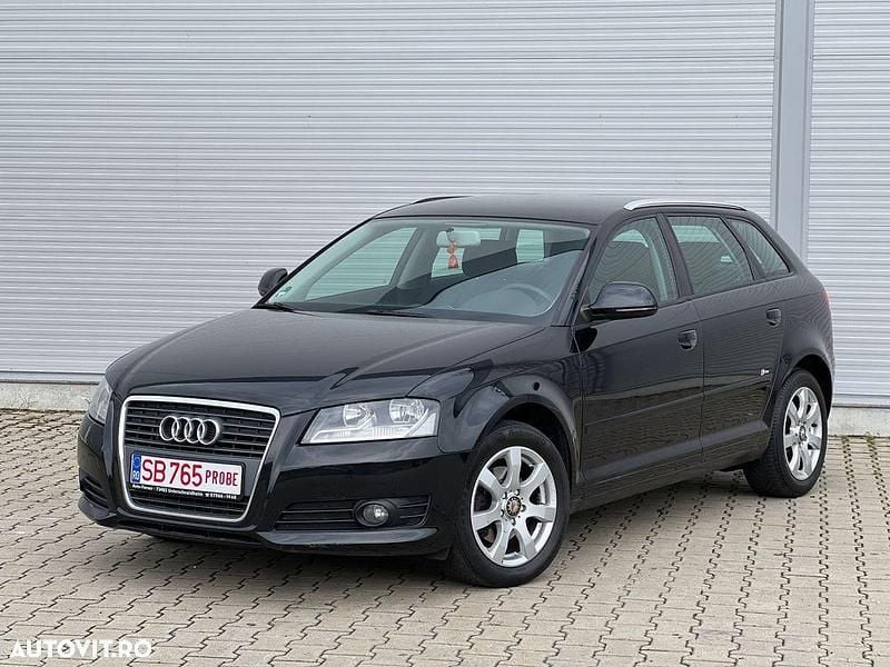 Culoarenegru Utilizat 2010 Audi A3 Ambiente Break | 4.490 EUR (Preț bun) - Imagine 1/4