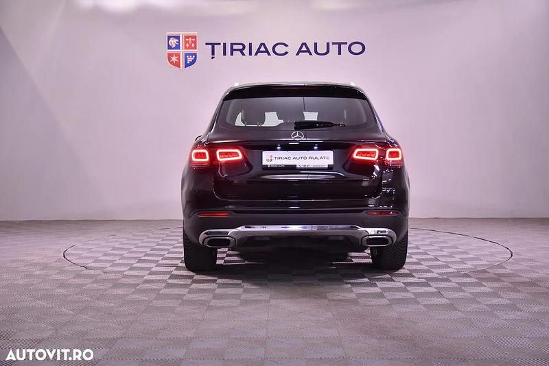Second-hand Mercedes GLC300 245 CP (180 kW) 2020 Culoarenegru SUV