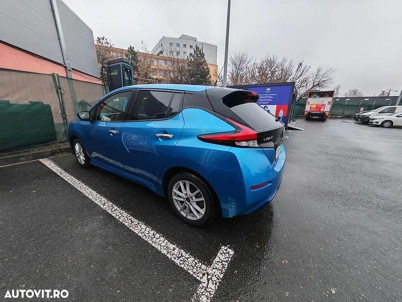 Second-hand Nissan Leaf N-Connecta 110 kW (150 CP) 2020 Culoarealbastru Hatchback