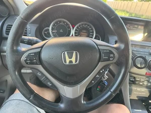 Second-hand Honda Accord Executive 156 CP (114 kW) 2009 Negru Berlinǎ