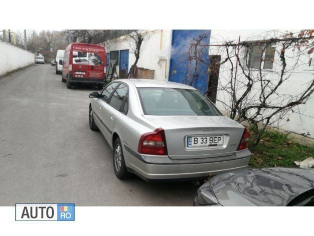 Second-hand Volvo S80 140 CP (102 kW) 2001 Berlinǎ