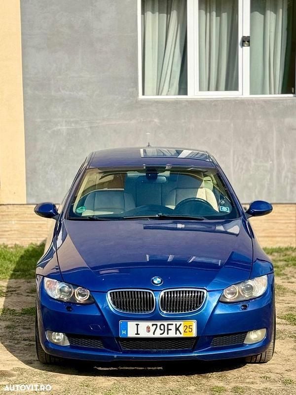 Culoarealbastru Utilizat 2010 BMW 320 Sport Line Coupe | 5.299 EUR (Super Preț) - Imagine 1/4