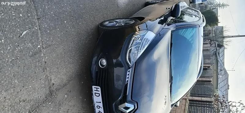 Second-hand Renault Clio 90 CP (66 kW) 2015 Negru Monovolum