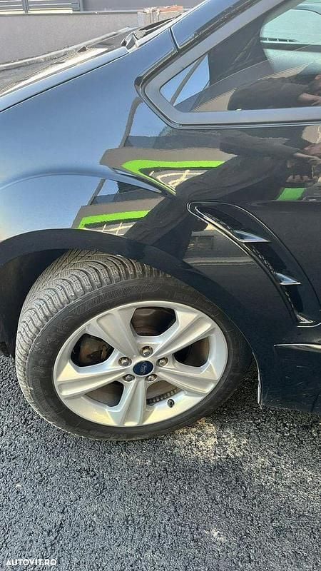 Second-hand Ford S-MAX Titanium 140 CP (102 kW) 2009 Culoarenegru Monovolum