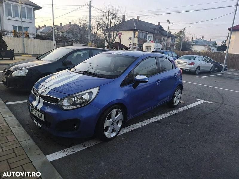 Second-hand Kia Rio Base 90 CP (66 kW) 2012 Culoarealbastru