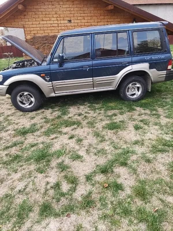 Second-hand Hyundai Galloper 161 CP (118 kW) 2000 Albastru SUV