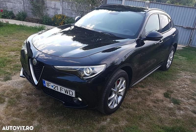Culoarenegru Utilizat 2017 Alfa Romeo Stelvio Ti SUV | 18.000 EUR (Preț OK) - Imagine 1/4