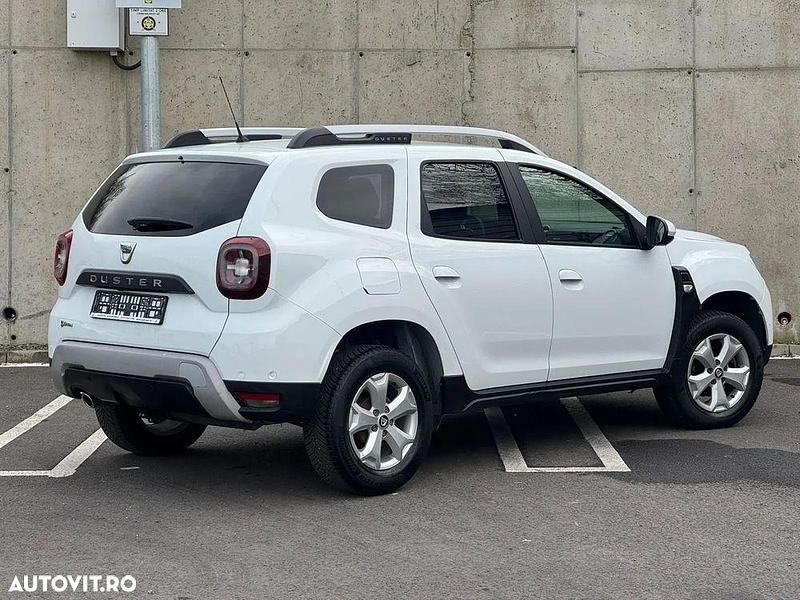 Second-hand Dacia Duster Comfort 115 CP (84 kW) 2018 Culoarealb SUV
