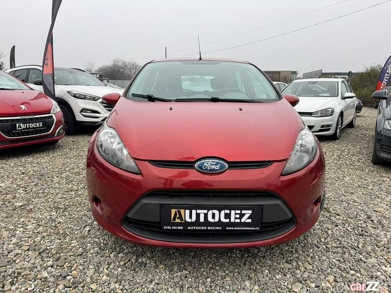Second-hand Ford Fiesta 82 CP (60 kW) 2010 Roșu Berlinǎ