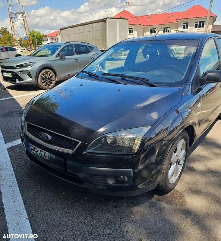 Culoarealbastru Utilizat 2005 Ford Focus Style Hatchback | 2.500 EUR (Preț OK) - Imagine 1/4