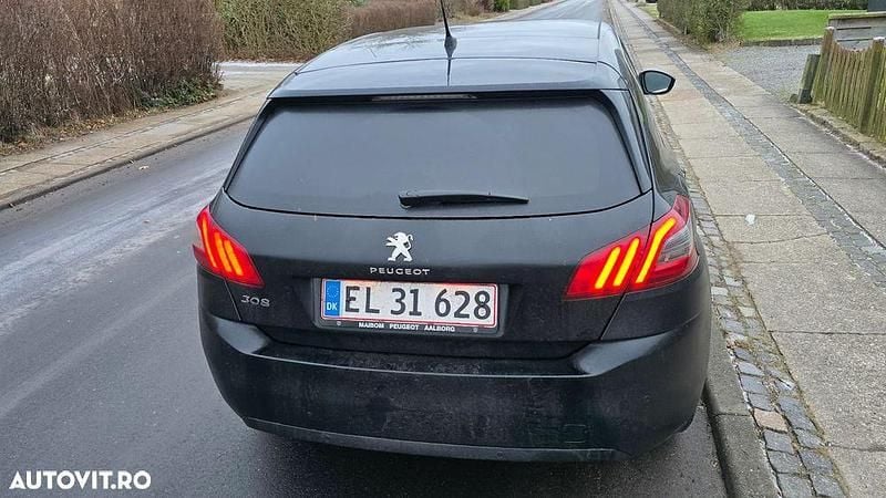 Second-hand Peugeot 308 Allure 130 CP (95 kW) 2019 Culoarenegru Hatchback