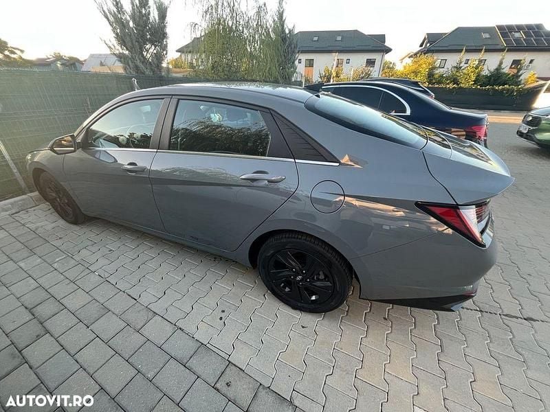 Second-hand Hyundai Elantra 123 CP (90 kW) 2021 Culoaregri Berlinǎ