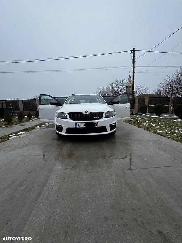 Second-hand Skoda Octavia RS 184 CP (135 kW) 2015 Culoarealb Hatchback
